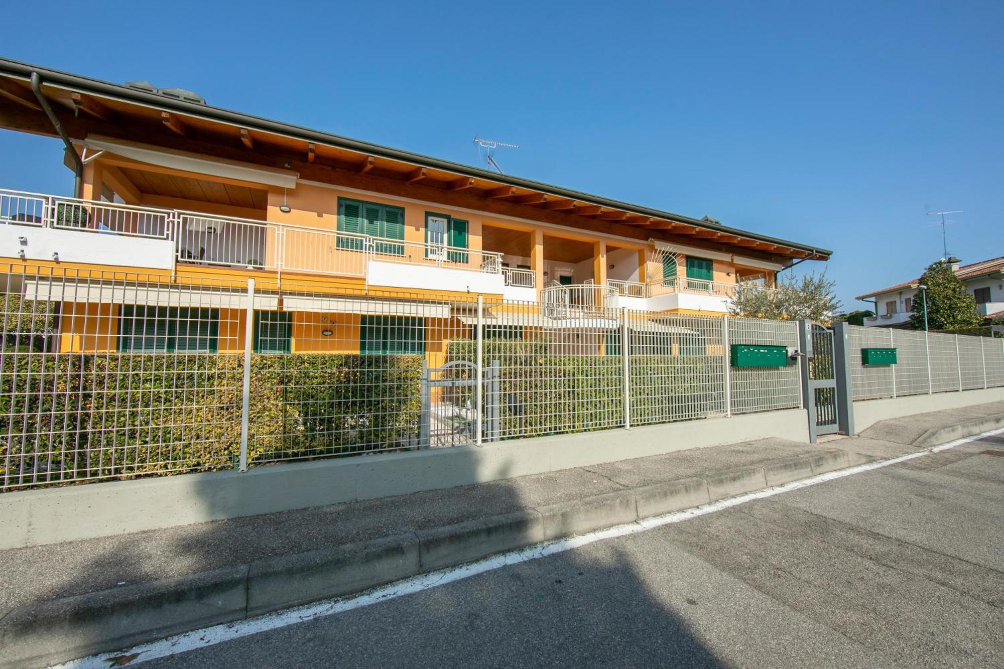 Casa Emma With Pool - Happy Rentals Sirmione Buitenkant foto